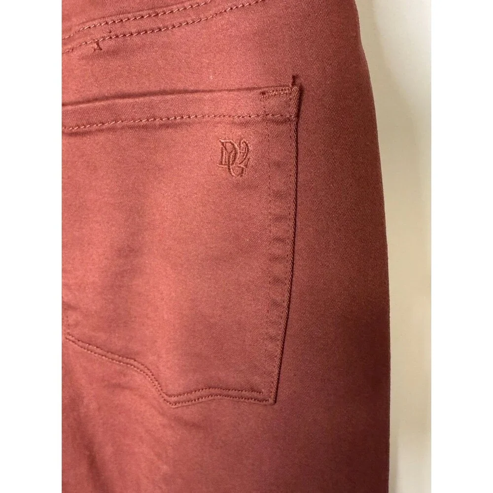 DG2 Diane Gilman Classic Stretch Denim Straight Leg Jeans Cocoa Brown Womens 12